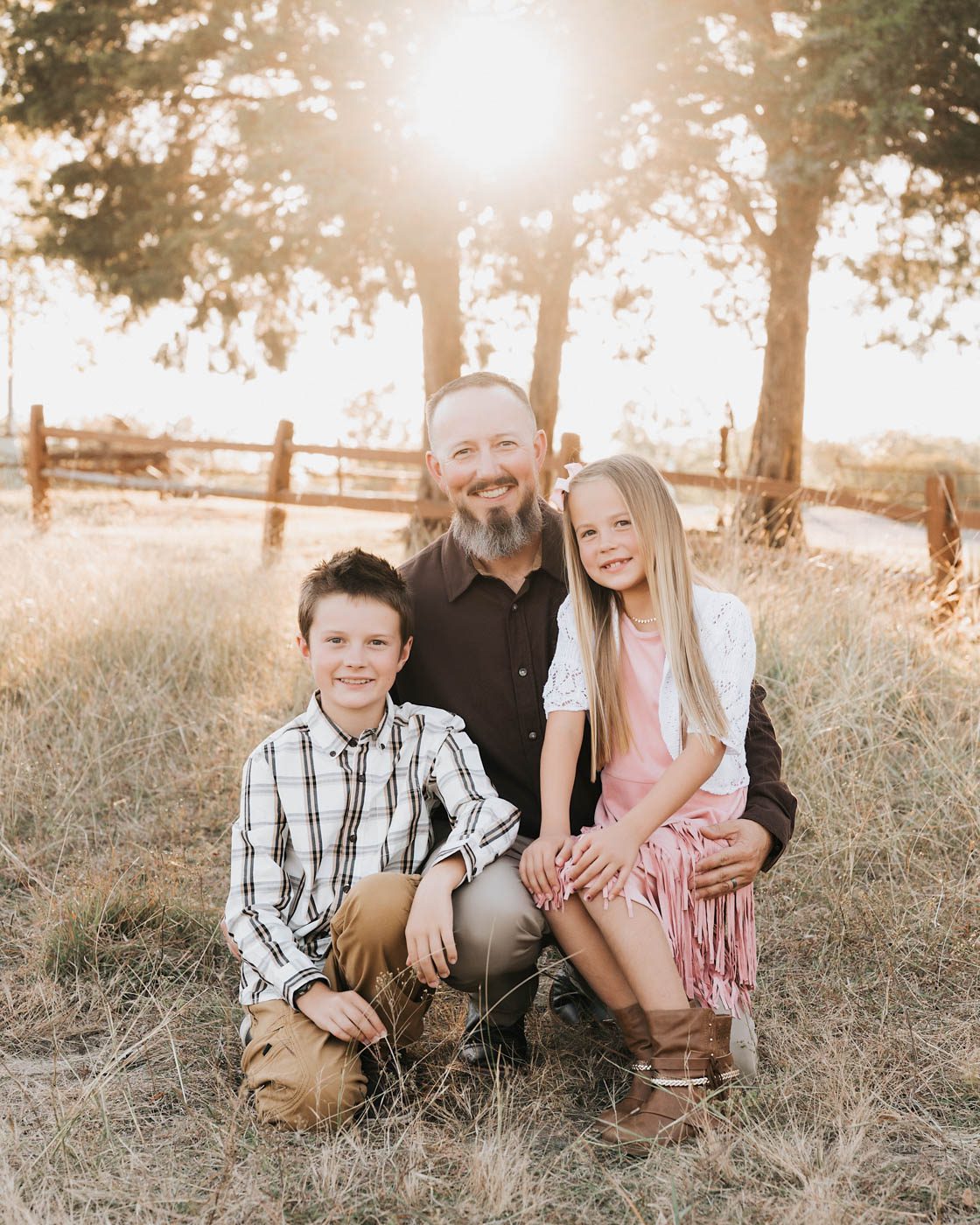 What To Wear For Family Photos: Outfit Ideas &Amp; Tips 2 Family Photography Clothing Ideas Dfw