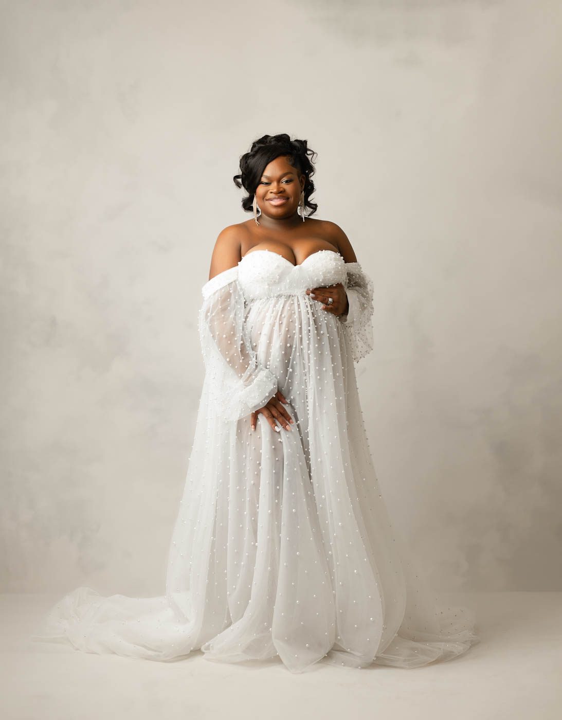 Celebrating Motherhood Through Maternity Portraits 1 Expecting Mother Photographed During A Professional Maternity Photography Session In Dallas.
